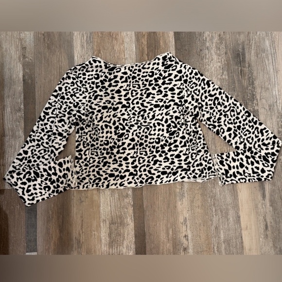 Princess Polly White Cheetah Leopard Animal Print Lisa Tie Front Top. Size 2 - Picture 4 of 5